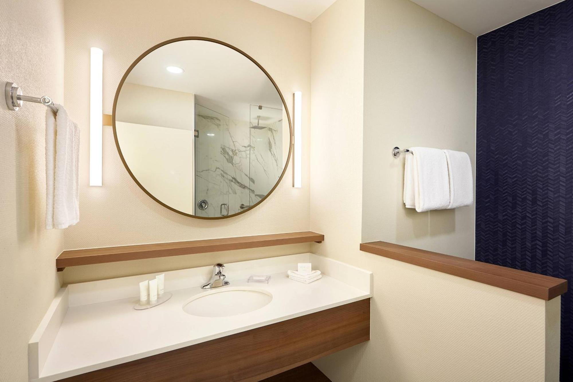Fairfield Inn & Suites Silao Guanajuato Airport エクステリア 写真